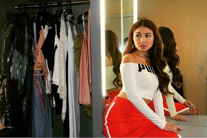 JadinePH2's tweet photo. Beautiful Nadine 
White x Red 🔥 https://t.co/LKVcJcValo