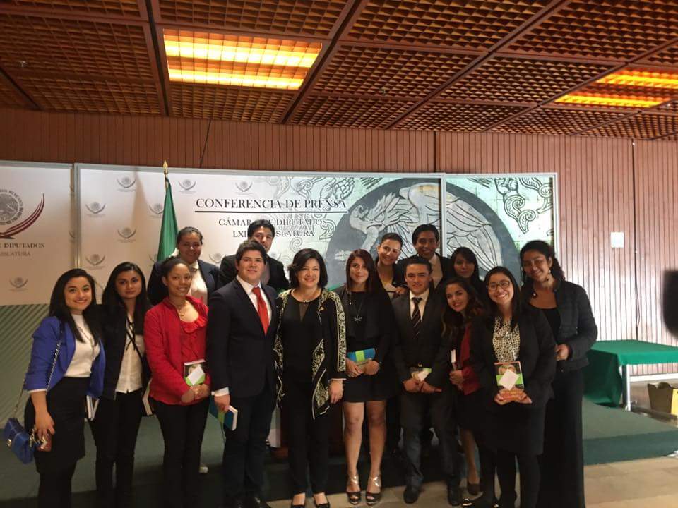 Martha_Hilda's tweet photo. Las y los jóvenes son la fuerza que engrandece a México. 
#DíaInternacionalDeLaJuventud https://t.co/XDFeqAKWUI
