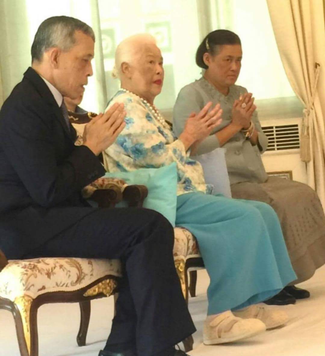 gorfern's tweet photo. ที่สุดของวันที่ 12 สิงหาคมปีนี้แค่เพียงได้เห็นพระพักตร์ของพระองค์ก็ตื้นตันน้ำตาไหล.. 
#ทรงพระเจริญ https://t.co/jHYCUDjizJ
