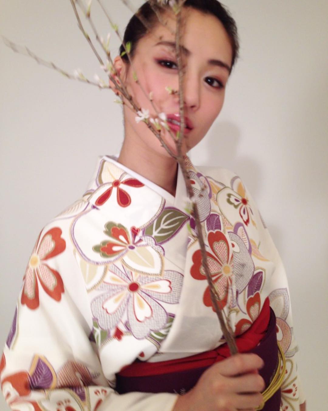 ๑ ܫ ๑ ﾎﾟｯｰｩ 着物姿でお美しい綾瀬はるか 綾瀬はるか