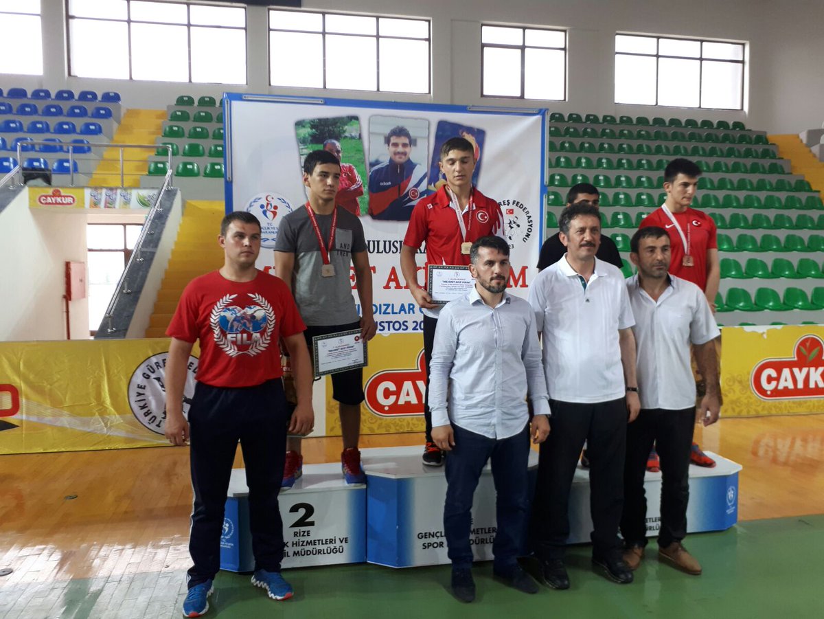 teiasgsk's tweet photo. Uluslararası Mehmet Akif Pirim Güreş Turnuvasında 69 kg.da Sporcumuz Duran TOSUN Şampiyon Olmuştur.Sporcumuzu ve Antrenörümüzü Tebrik Ederiz https://t.co/fU8QGptnu5