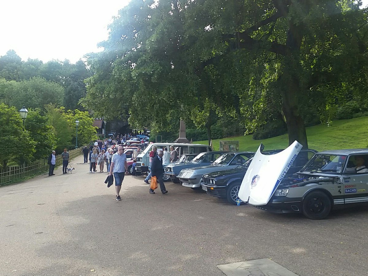 cllrPeterKelly's tweet photo. Vintage Car fair today at @Parks_Streets Avenham and Miller Park #summerofevents https://t.co/2a5oEGCLOn