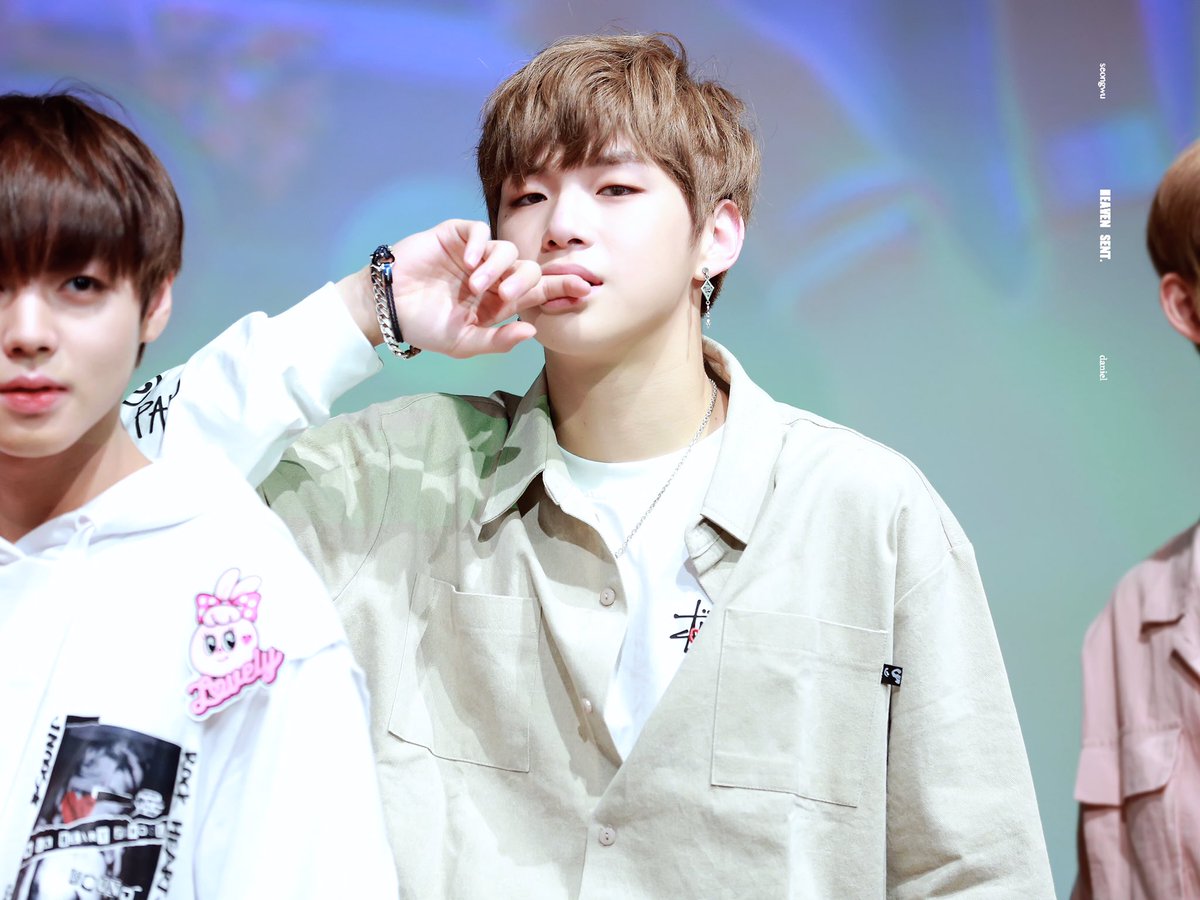 heavensent_9596's tweet photo. 170812 #강다니엘 정말... 섹시해 갓녤 😖 https://t.co/AR6tIoTlRx