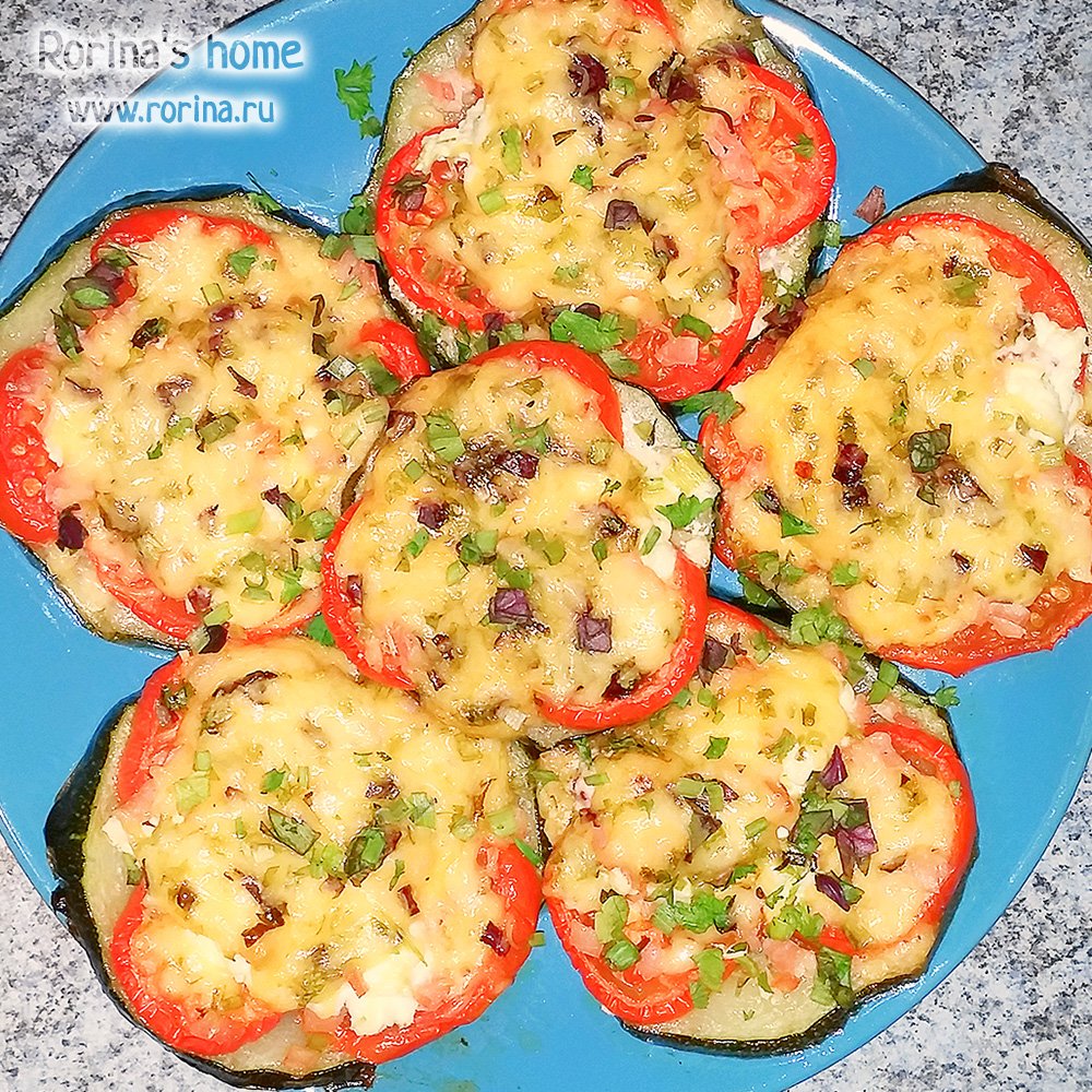 Кабачки в духовке с помидорами и сыром и чесноком и майонезом
