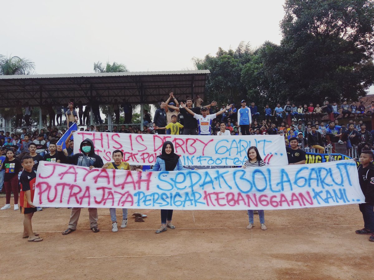 puspi24's tweet photo. sebelum nobar Persib, dukung dl kebanggaan Garut @persigar & Putra Jaya di liga 3π #JayalahsepakbolaGarut #Supportyourlocalteam #Garutpride https://t.co/OsmdeGnqo1