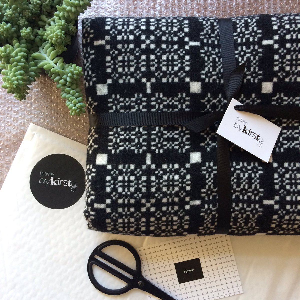 homebykirsty's tweet image. Hello Saturday, I am missing the shop &amp;amp; seeing my lovely customers. As a little treat to you, there is FREE P&amp;amp;P 📦 on all orders online 🙌🏻