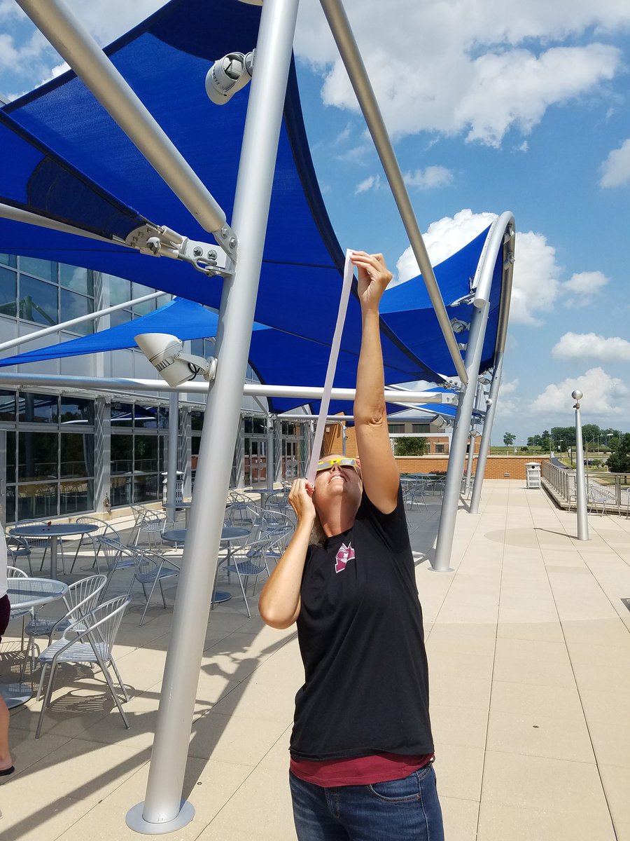 SHeller132's tweet photo. Yes those are eclipse glasses and a "moon ruler" Can't wait to try this with my students! #redbud132 #Back2School https://t.co/gTKInVzq3s
