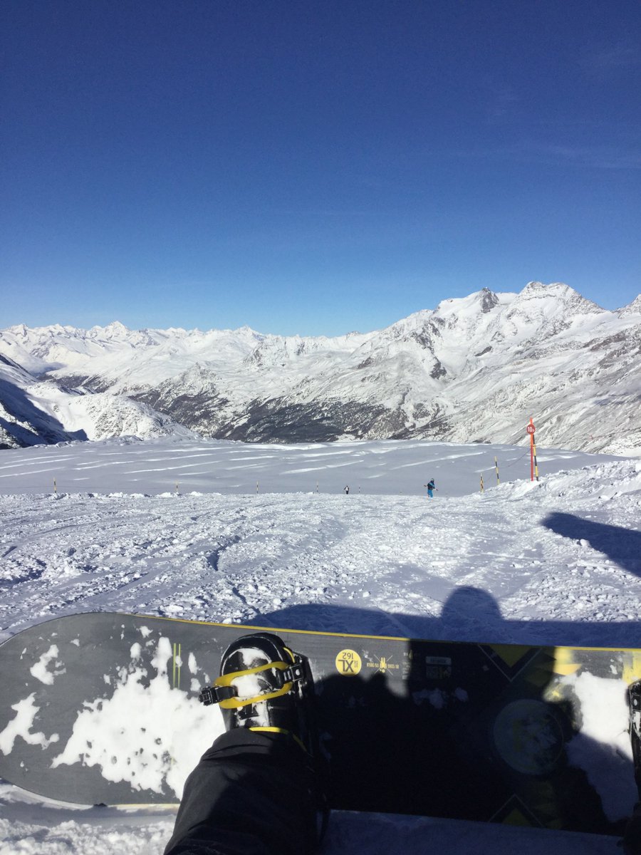thecollegecheck's tweet photo. Can’t stop thinking about winter break and hitting the slopes arleady? We’ve got hats, gloves, and more! #winterbreak #collegelife https://t.co/02qzVuVBKu