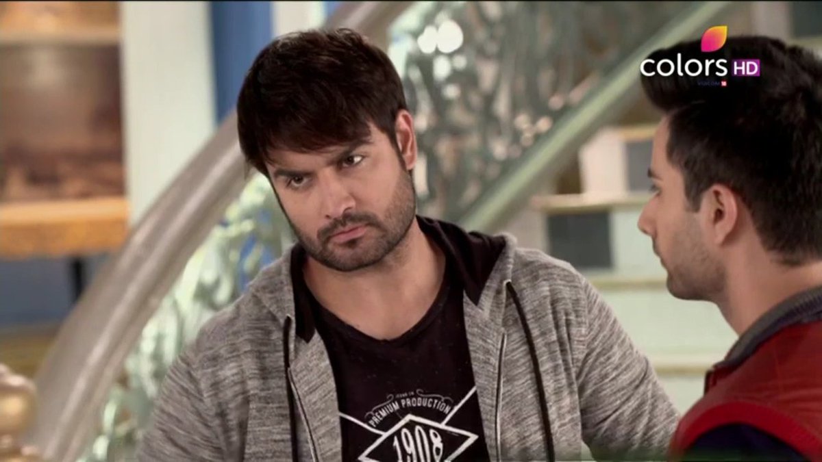 1995_dsena's tweet photo. Requested by @Rubian81276985 
#Harman slaps #Varun 
#Shakti @VivianDsena01 https://t.co/nc8paJ9kik