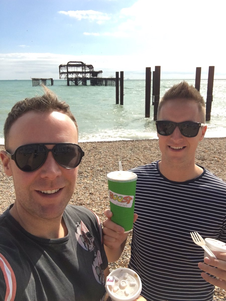 philljj's tweet image. Picnic on the beach thanks to @Deliveroo 🍜
