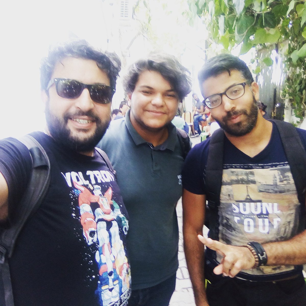 karim2k's tweet photo. L'équipe #BILGeek en train de planifier la deuxième édition de #BILAnime.

#BILconference #BILTunisia https://t.co/VnOOV4mWAm