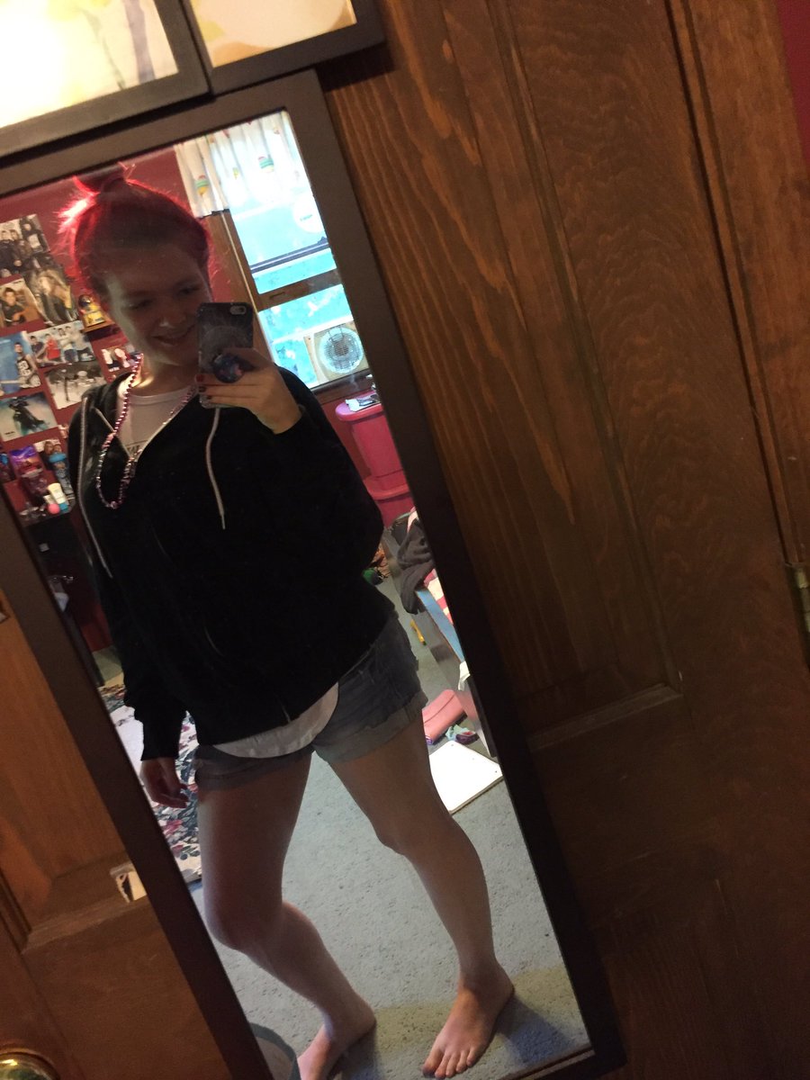 adoremestydia's tweet photo. Hi I'm looking for a girlfriend hmu @girlssgirlss @interntgirlf @Interxetgf @TWlTTERGF @Internet_bf_gf @intrnetluv https://t.co/BbZQktrW7f