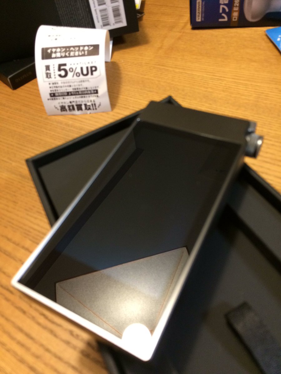 UkleT6's tweet photo. AK100II買いました！！
四万弱で安かったのとスッキリした音が好みでした(^^)v
大事に使って行きます。 https://t.co/aDtfH5BxXh