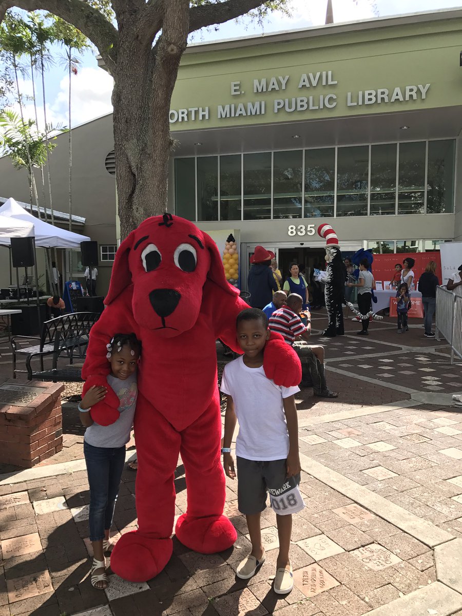 #Get2NoMi for Family Fun Day at #NoMiLibrary! We're here until 2 p.m. with food, music, character visits, giveaways & more. Don't miss out!