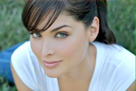 mariahe84260993's tweet photo. Mi bella @BLANCASOTOTM q tengas un hermoso día, deseo que la felicidad te abraze y núnca te suelte👸cuidate mucho Dios te bendiga #teamsoto💋❤ https://t.co/GKy2bnm2yY