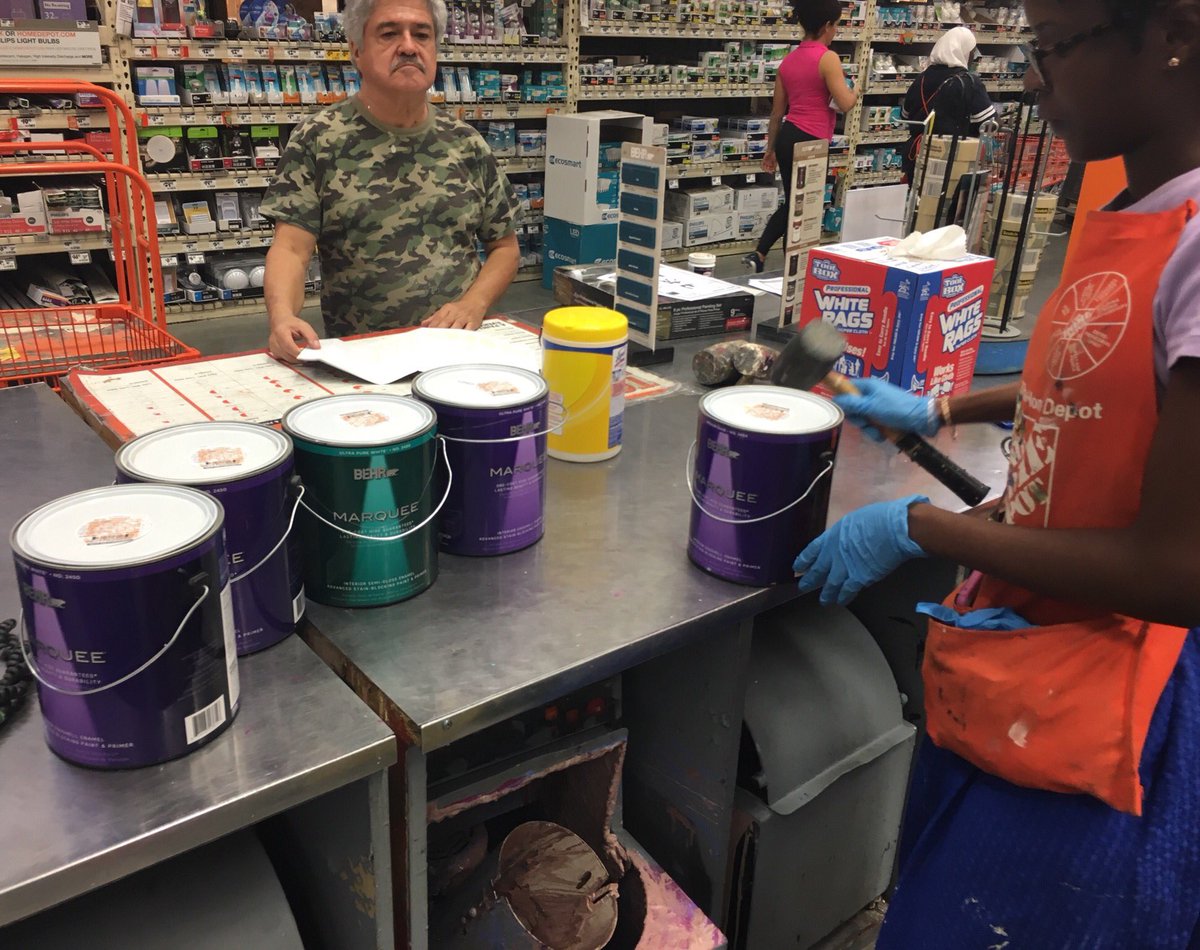 timbehr98's tweet photo. @FV_Behr and Yonette helping take care of customer needs today in #HD980. #GreetAssessClose https://t.co/YmxXe15DKk