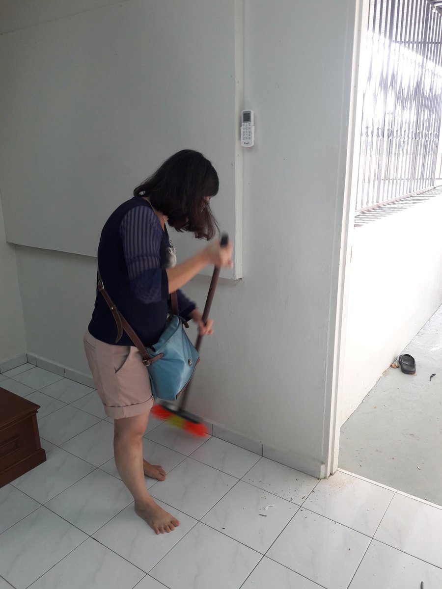 tenzindolkar016's tweet photo. We do cleaning & set up for tomorrow event at #KHJB
May our #event #success & bring more #dharma #knowledge to our members
#buddha
#wisdom https://t.co/FNDIFL0XL6