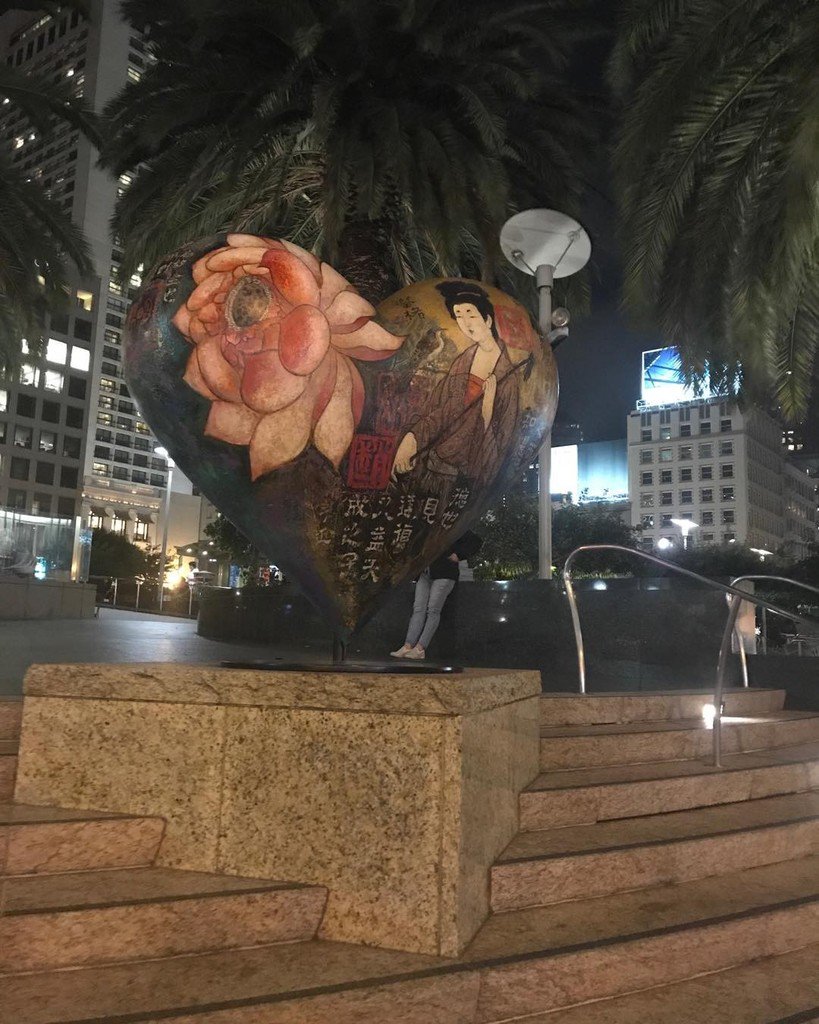 NikkiBeauchamp's tweet photo. Walking around in #unionsquare in #sanfrancisco last night #travelphotography #icsf #summerstrolls #nbphoto https://t.co/w8oEUx2vZW