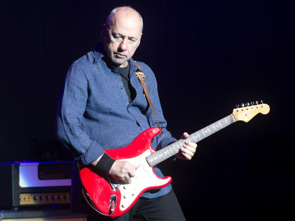 RT@ URMZINE Happy birthday to Mark Knopfler!
(Dire Straits)   