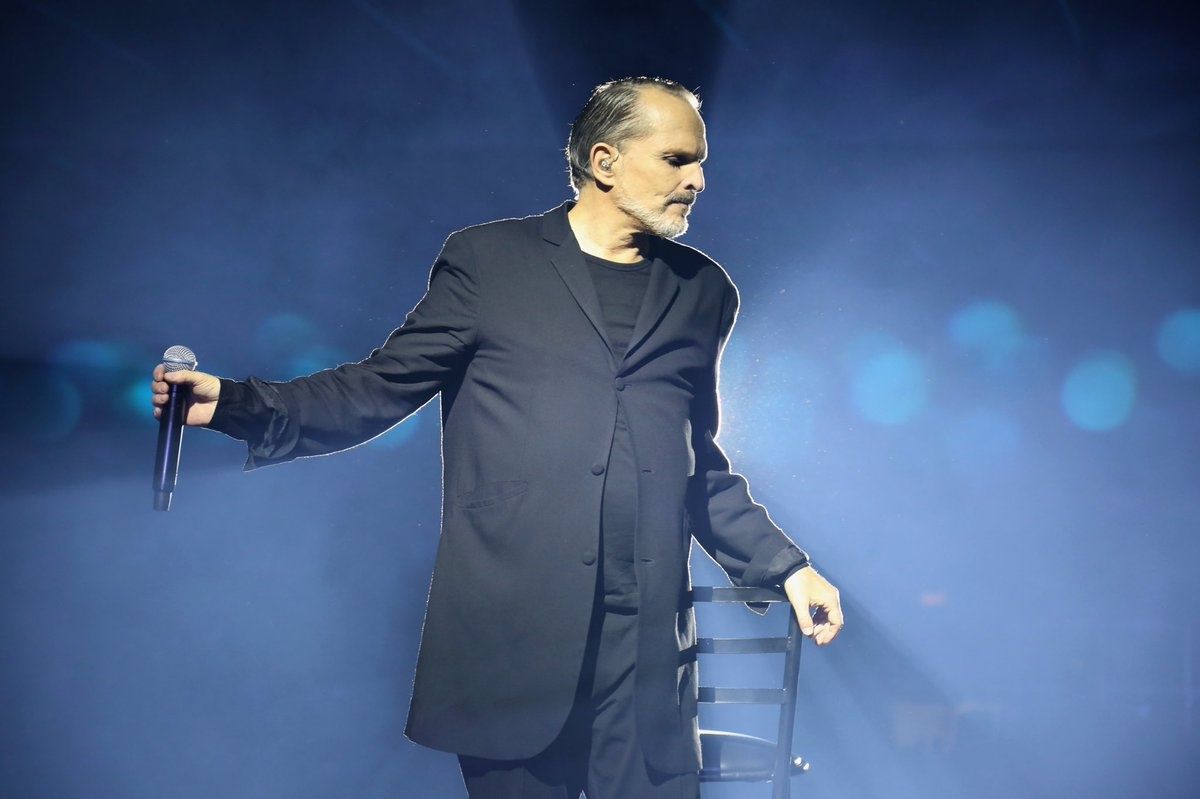 MBTodaunavida's tweet image. Saludos y cariños en este Sábado con aroma a Bosé! Alicante se viste de fiesta,hoy llega el mejor de los mejores!
@BoseOfficial 
#GiraEstare