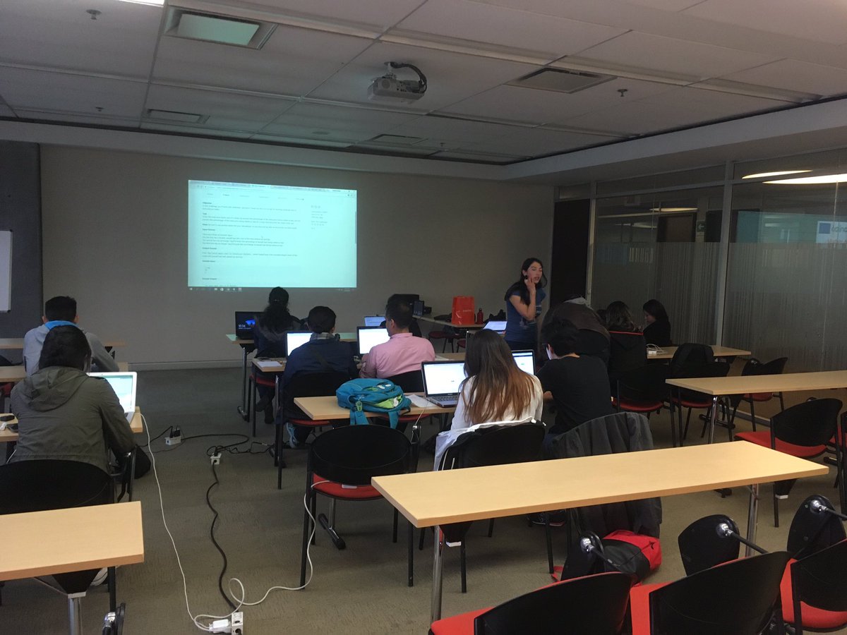 BogotaJS's tweet photo. En taller de #ladiesjs gracias a @camaracomerbog por el lugar https://t.co/O0P1FkeNFv
