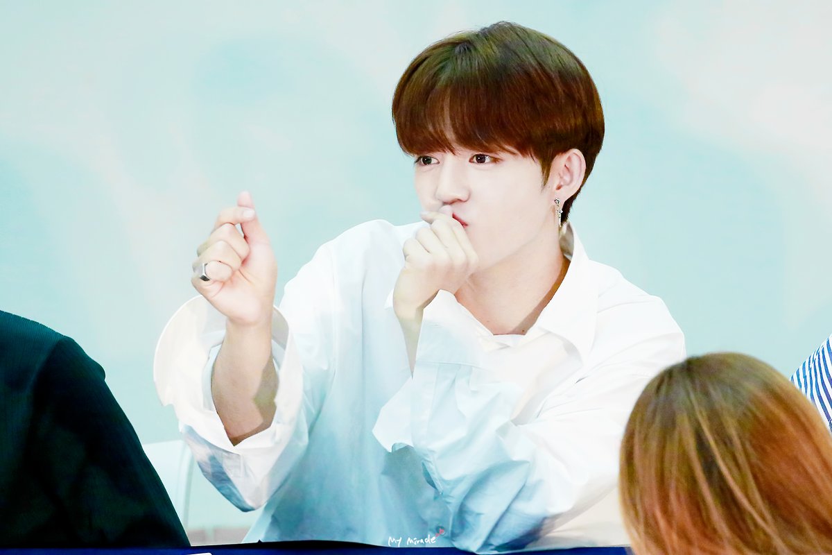 svtscoup's tweet photo. @kminkyungh Jangan bosen bosen buat ikut event dari 117 dan sub-basenya ya! tetep support seventeen juga. Dan jangan bosen sama saya😅 #PB2SPARTY https://t.co/EdMspIuuXk