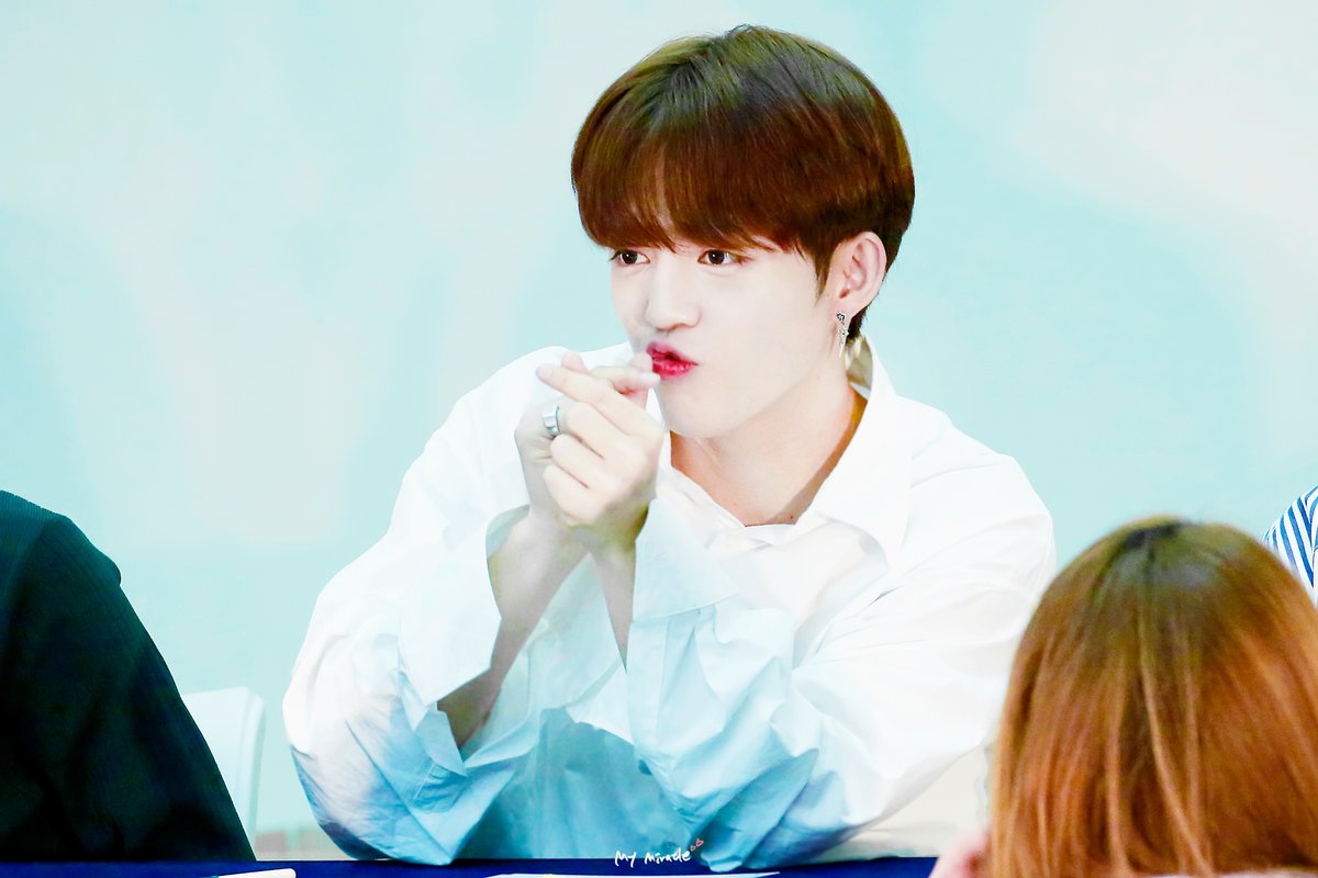 svtscoup's tweet photo. @kminkyungh Jangan bosen bosen buat ikut event dari 117 dan sub-basenya ya! tetep support seventeen juga. Dan jangan bosen sama saya😅 #PB2SPARTY https://t.co/EdMspIuuXk