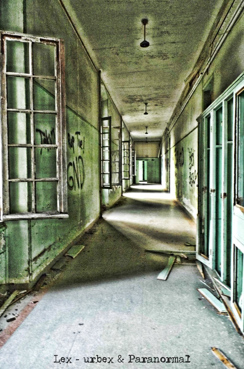 facebook.com/urbexandparano… #urbex #paranormal #PVE #spiritbox #hauntedhouse #sanatorium #photography #france #abandoned #decay #urban #ghost