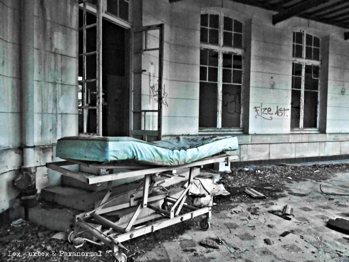 facebook.com/urbexandparano… #urbex #paranormal #PVE #spiritbox #hauntedhouse #sanatorium #photography #france #abandoned #decay #urban #ghost