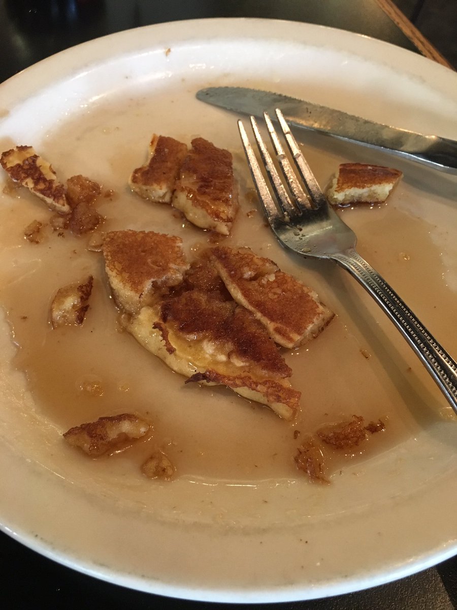 SissonJennifer's tweet photo. @ajowallis @JModerow @staciemontero Pancakes go great with being the DD https://t.co/XLLv6rfi5h
