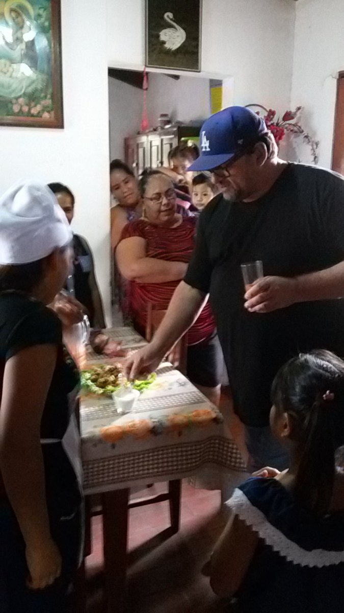 AldeasBolivia's tweet photo. Una pequeña y sabrosa muestra de lo que nos espera mañana junto a @mundochristophe #SOSChef https://t.co/fptxqGbIKt