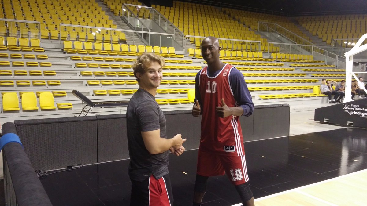 sigstrasbourg's tweet photo. La @sigstrasbourg a repris le chemin de l'entraînement aujourd'hui 😀 #GoSIG #SIGArmy https://t.co/efh1kt7IHo
