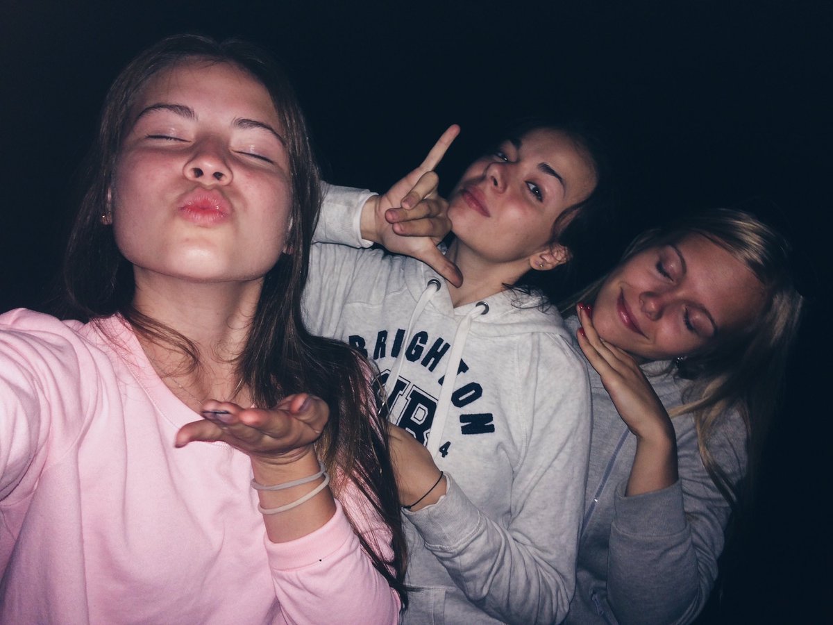 Chernyshenko_I's tweet photo. ����👅@Sonya_Churakova @polina_vz1 https://t.co/TJf2ERq3us