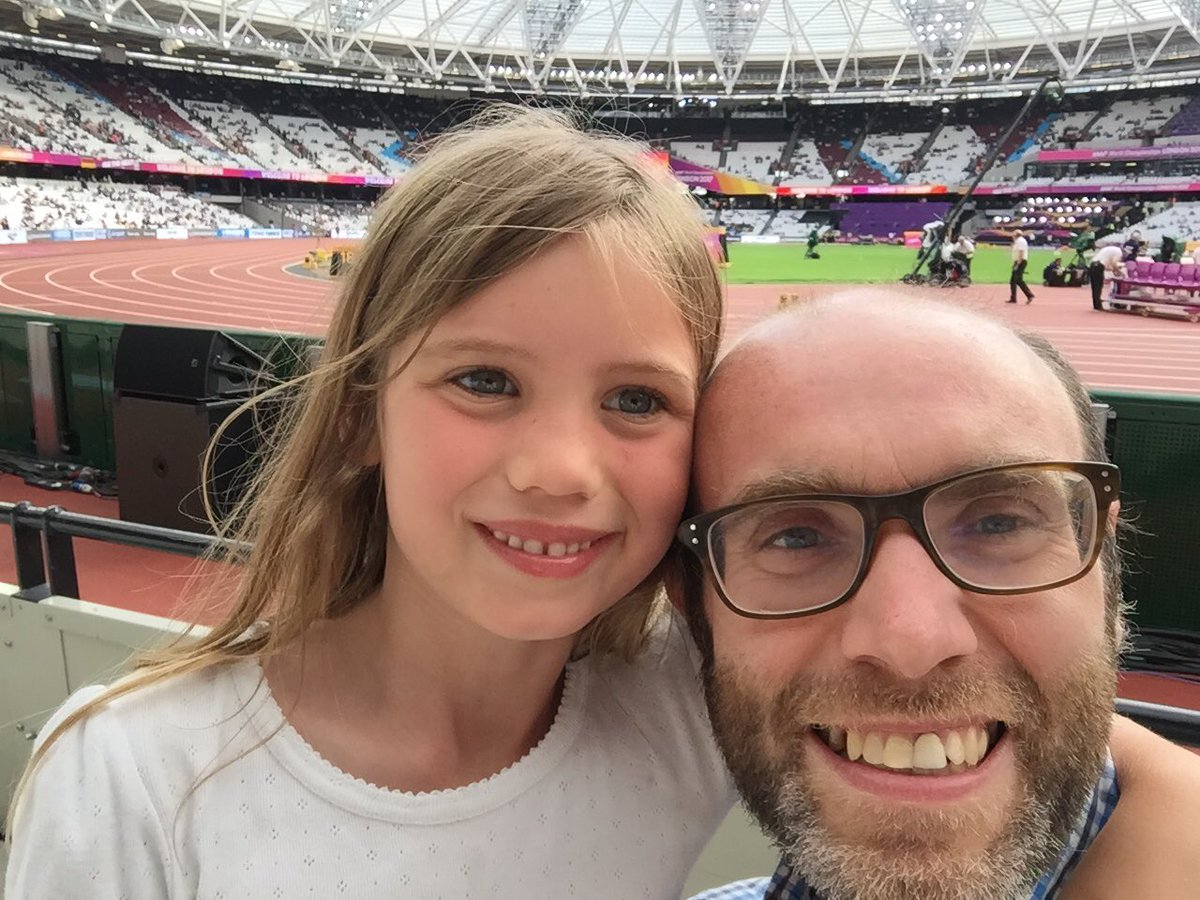 cordjam's tweet photo. Go Mo! Go Usain! Go KJT! #IAAFworlds https://t.co/8hNU5u6mhL