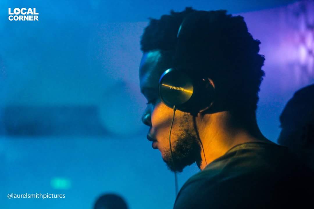 tkmotsisi's tweet photo. #TunnelVision #Headphones #Africa #Botswana Cc @Philips #aBetterNow @PhilipsNL @PhilipsLight @PhilipsNA @PhilipsArena @PhilipsPR @Philips https://t.co/Tr42avYFvF