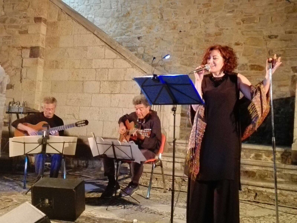 Concerti stupendi con Canzoni a memoria. Grazie, grazie, grazie.