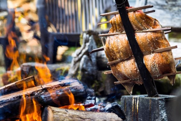 HelloBC's tweet photo. 7 delicious ways to enjoy BC salmon: https://t.co/CrQDV3Hl3A #explorBC #fishBC https://t.co/nG9ADeEnjv