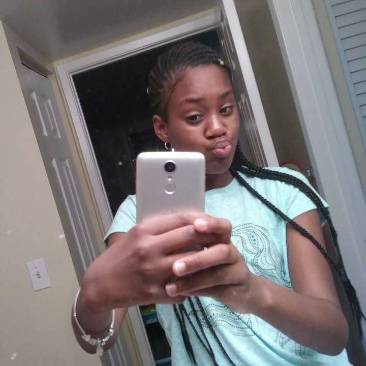 PrettestBri tweet picture