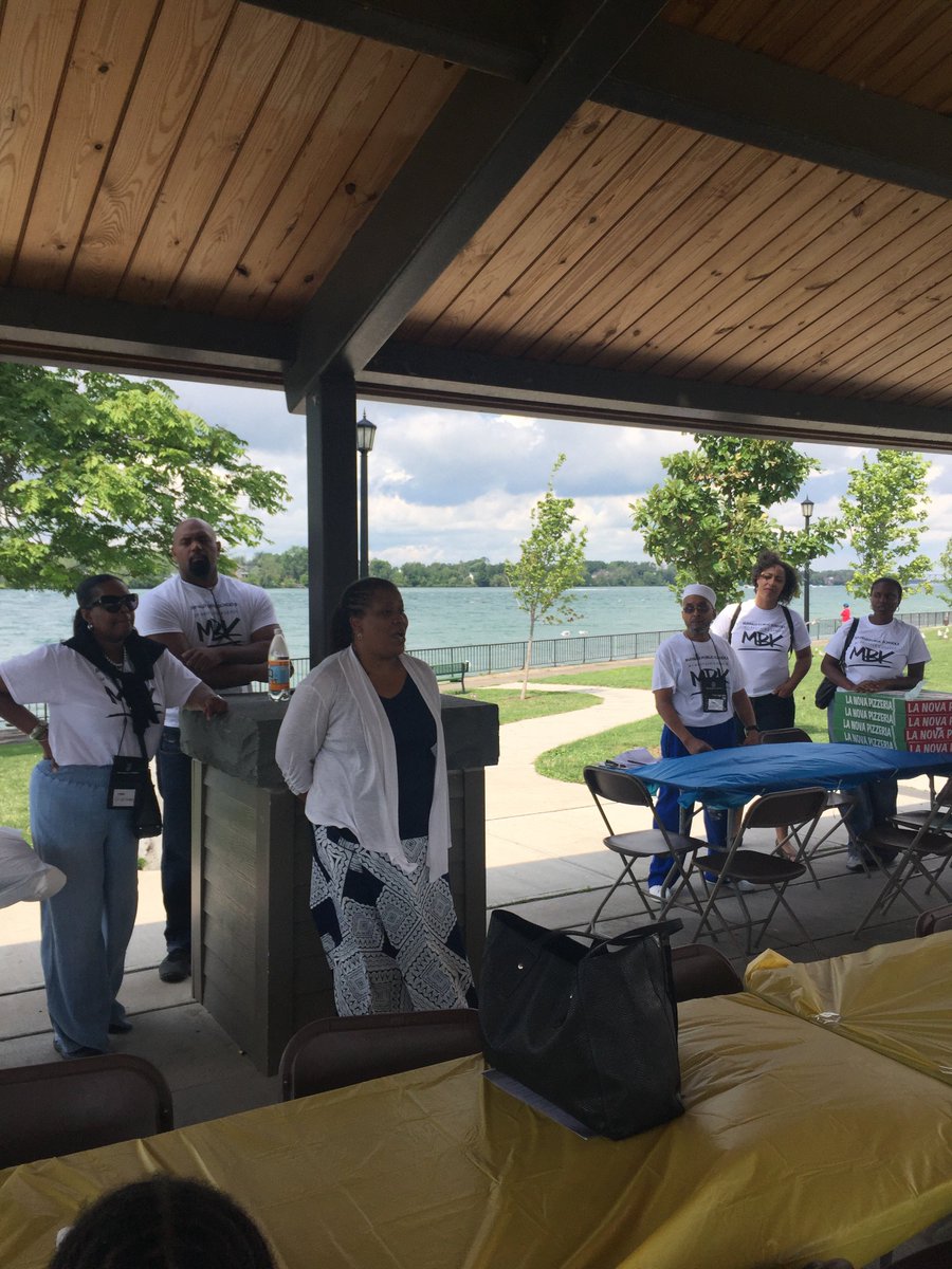 joanna_wingo's tweet photo. Young men learning about Buffalo's contributions to the freedom of enslaved Africans. Simply amazing!! 
#mbkbuffalo https://t.co/vRezfsDAAA