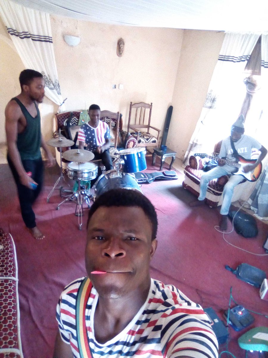 tim_timothy01's tweet photo. Rehearsals was Lit! 
#Rockmusic
#Chapter5music! https://t.co/49pX5ZBFhG