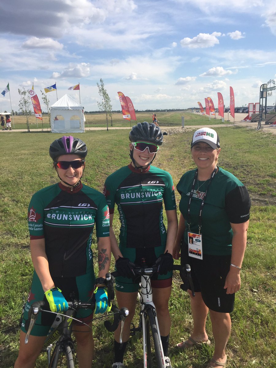 Still all smiles :) great job girls @Team_EquipeNB <a href="/VeloNB/">Velo NB</a> #CGCycling #TeamNB #JCG2017