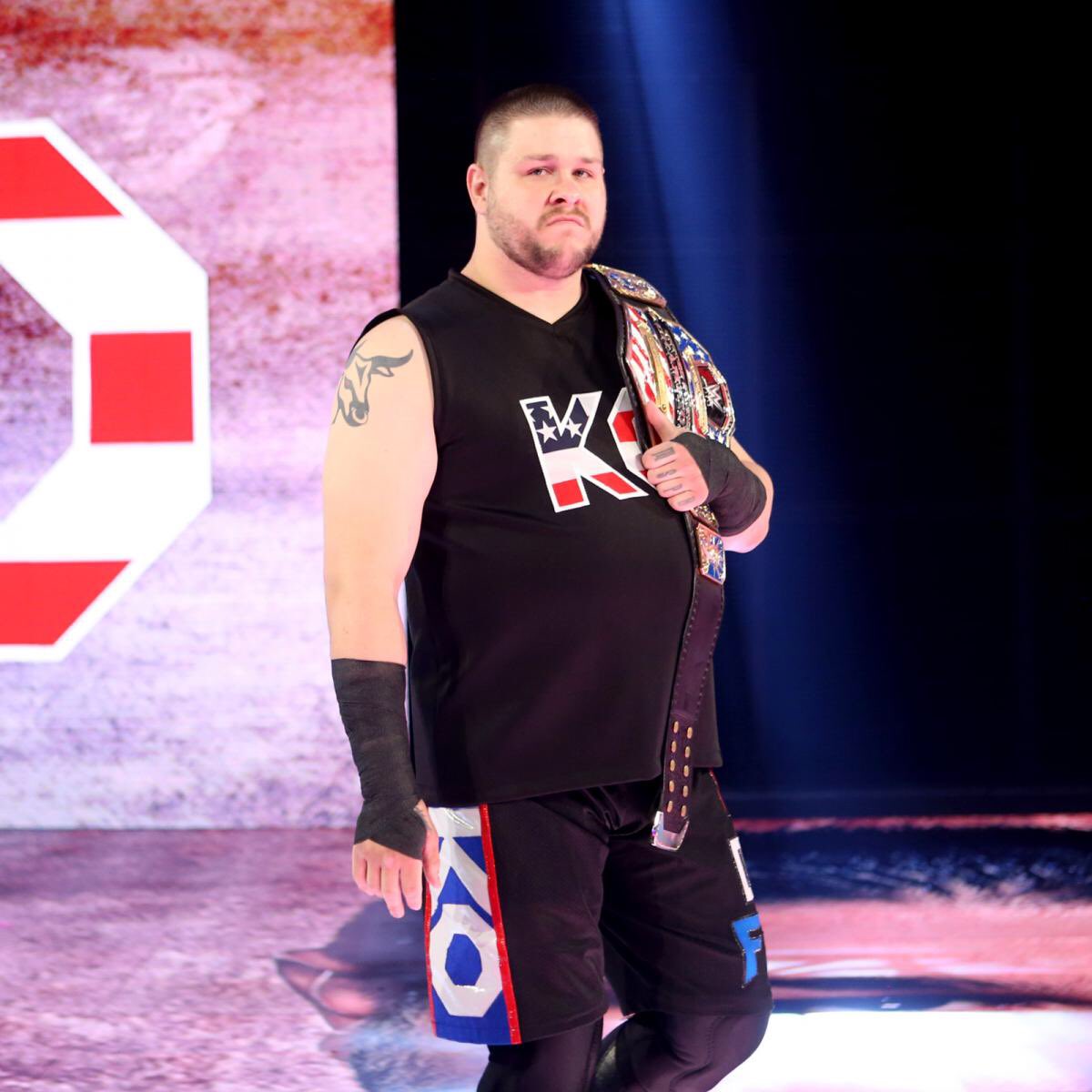 PWStream's tweet photo. 3 years ago today, @FightOwensFight signed w/ @WWE. And what a three years it's been... https://t.co/4BMeqGQjvs
