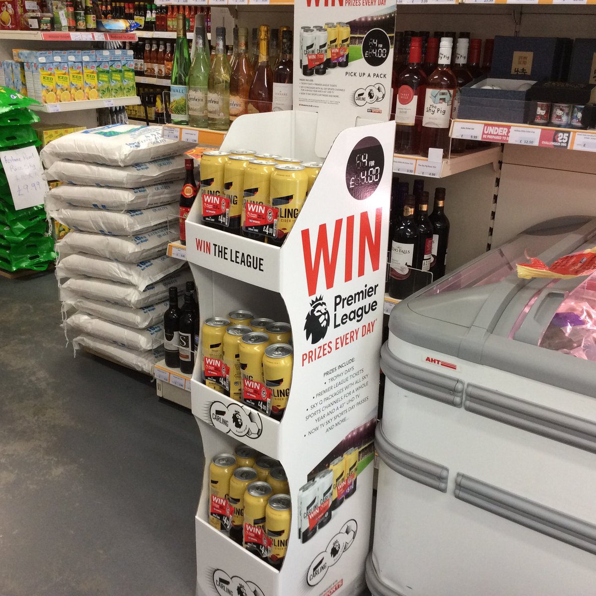 PowerforceMC20's tweet photo. Ninnsi Chinese hull hu51ar  @carling cider 4pack new to the store win amazing prizes #wintheleague @PowerforceMCNSM https://t.co/g2gqfeZsze