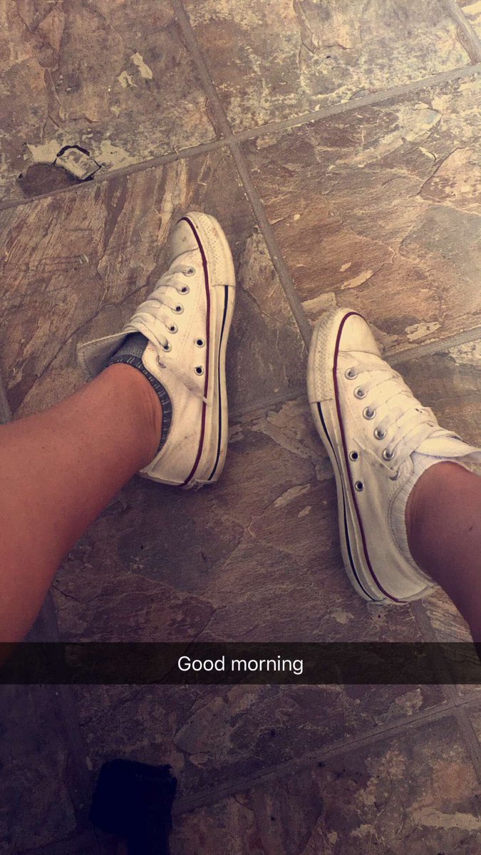 Pay2ObeyCali_'s tweet photo. Get down and lick the bottom of my shoes you pathetic pig🐷😂 #findom #slave #paypig #loser #cashcow #humanatm https://t.co/CzPgC6q5OE