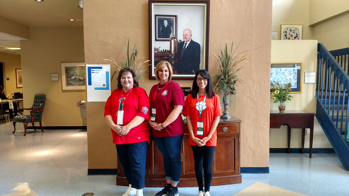 DevEdSC's tweet photo. I enjoy working with these lovely ladies. Thank you, Tara Harris and Lynn Slater, for all you do to make the Expo a success. @piedmont_tech https://t.co/0SFIxnSLQR