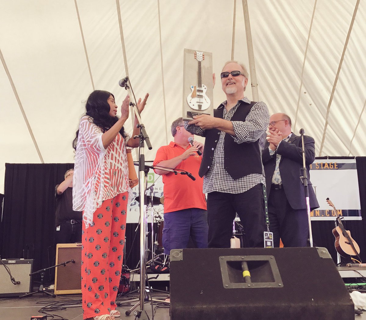 kitchenerblues's tweet photo. Congratulations @RobDeyman for receiving the Mel Brown Award for your contribution to the Festival since its inception! #KBF2017 #BluesNorth https://t.co/YiYa1Kf9QA