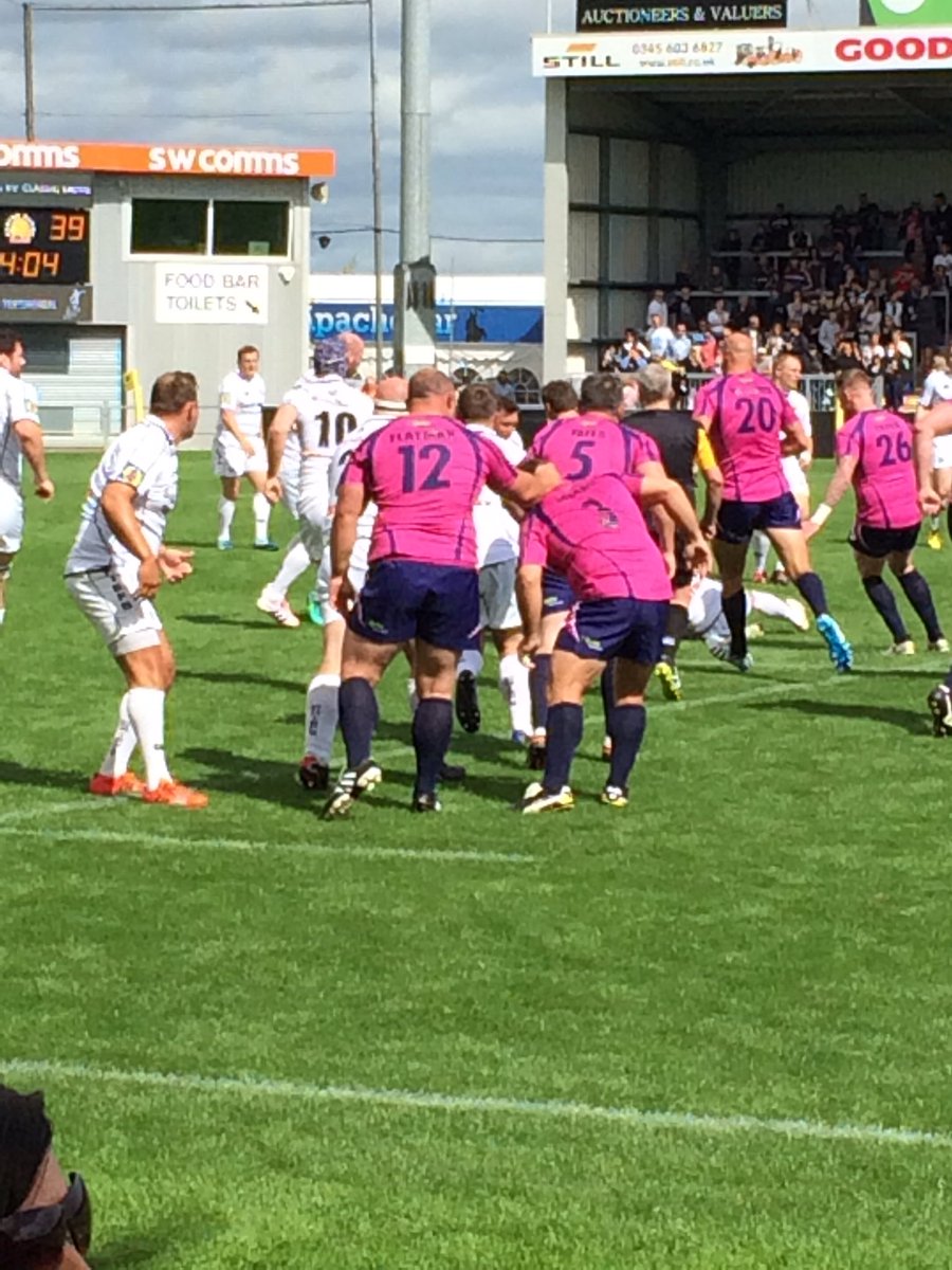 Lovely afternoon <a href="/ExeterChiefs/">Exeter Chiefs</a> watching @Steeno10Years Fun Game. Fun atmosphere. 🍀🍀 for 2017/18 <a href="/premrugby/">PREM Rugby</a> !@steeno10 <a href="/miketindall13/">Mike Tindall</a>
