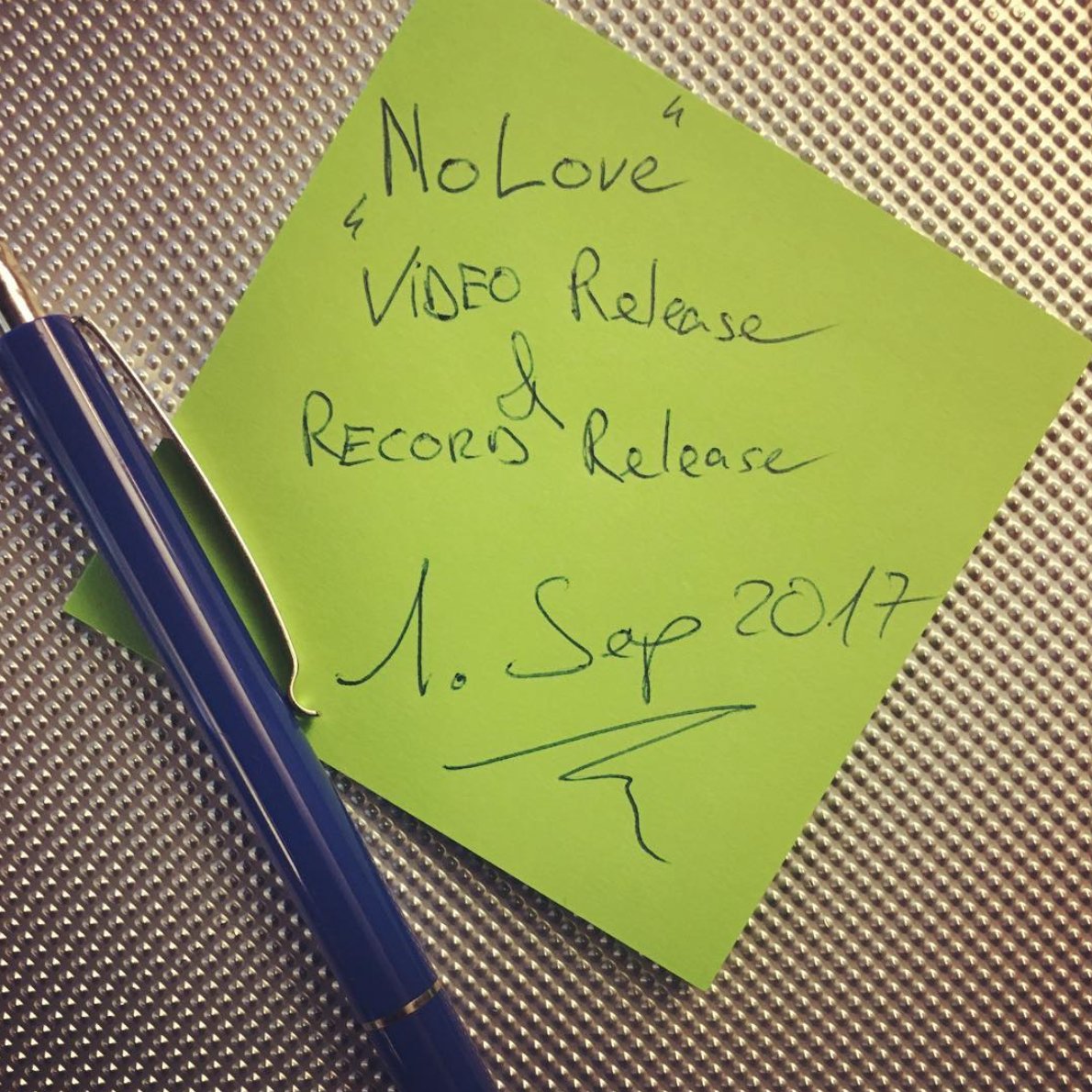 JohnnySaysNo's tweet photo. Unsere #Debütsingle erscheint in 20 Tagen! #Sep2017 #Recordrelease #Videorelease #Debut #Single #NoLove https://t.co/SgaXeCPbIA