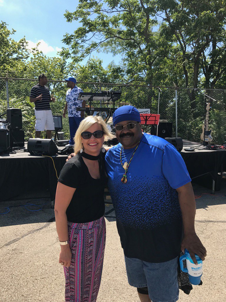 angriley's tweet photo. Vibin' at our outdoor gig! Perfect weather for Fahrenheit to take the stage! @rocknwatkins rocks those drums! 🥁 https://t.co/syv7GVVZRn
