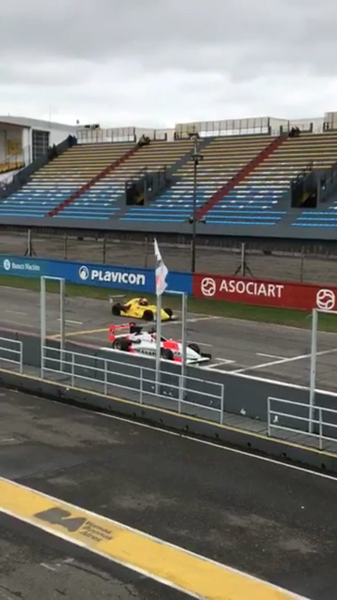 gustaricar2013's tweet photo. #F1MA 2da Final #Galvez
Vamos amigo Guillermo Jones! #1
Ya esta en marcha!
📸 @AlejandroPereyr
@AutodromoBA
📟 @tiemposonline https://t.co/NHYGTgiKg0